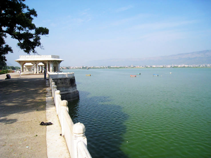 5. Ana Sagar Lake